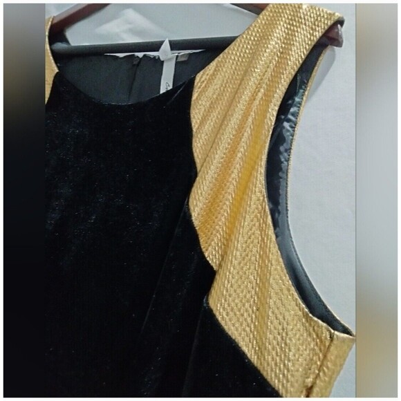 NY Collection Plus Size Black Velour Sleeveless With Gold Sequins 2X - Picture 2 of 4